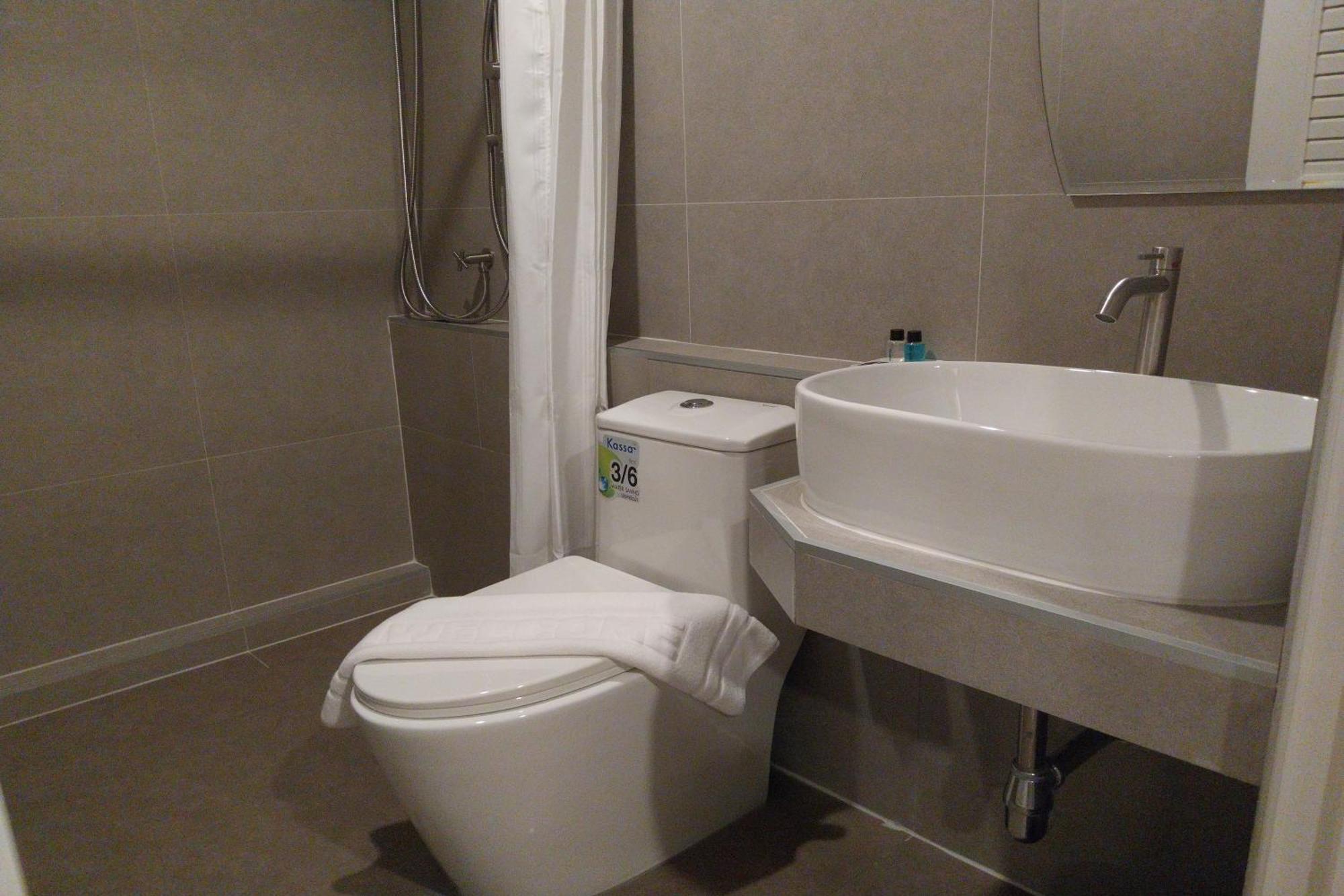 Ployburi Boutique Hotel Chanthaburi Ngoại thất bức ảnh