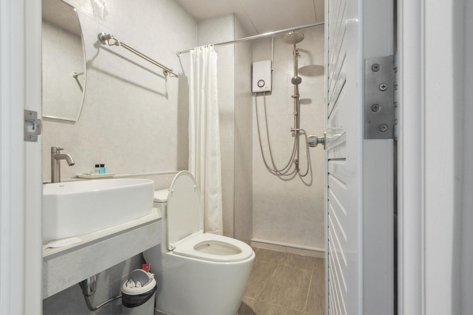 Ployburi Boutique Hotel Chanthaburi Ngoại thất bức ảnh