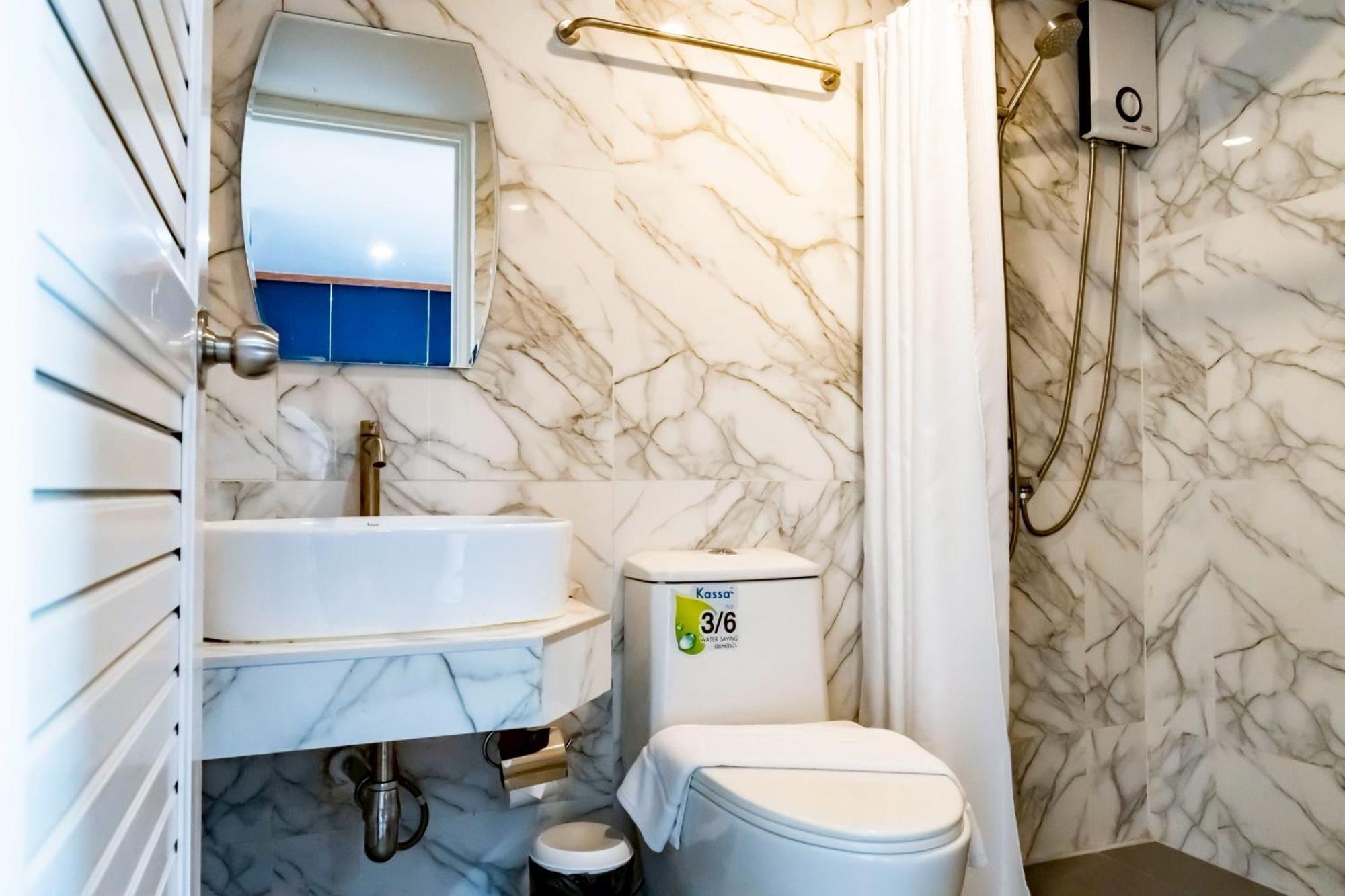 Ployburi Boutique Hotel Chanthaburi Ngoại thất bức ảnh
