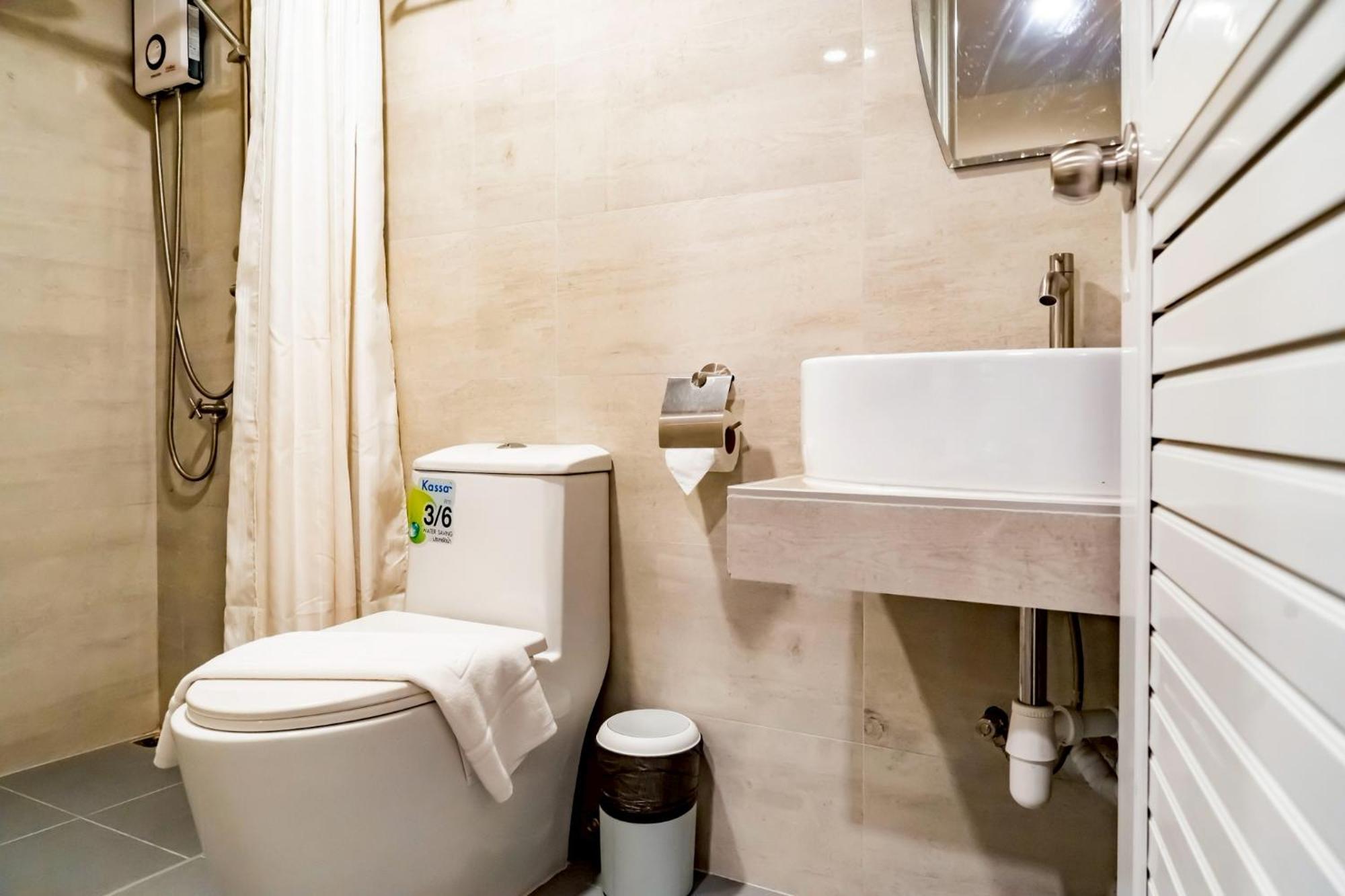 Ployburi Boutique Hotel Chanthaburi Ngoại thất bức ảnh